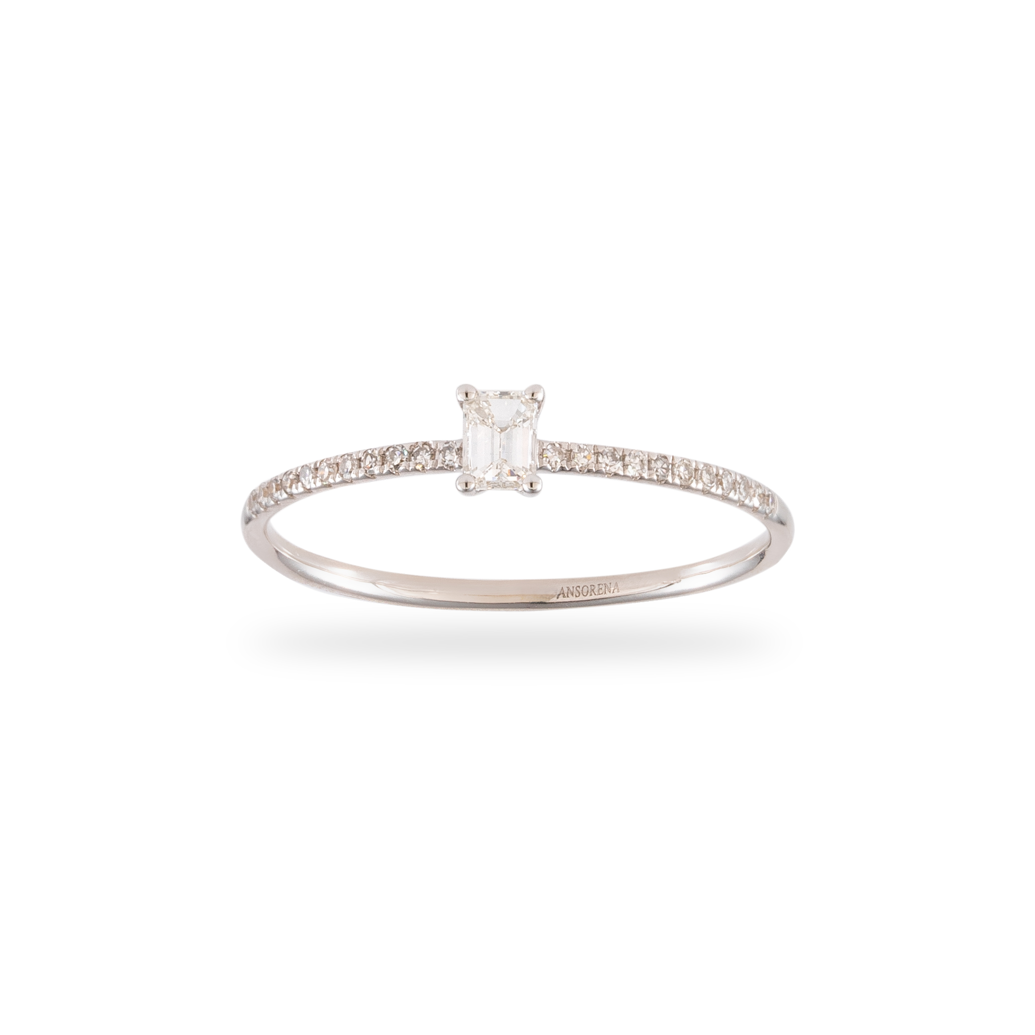 Solitario talla esmeralda