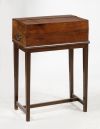 "Desk on stand" victoriano, Inglaterra, S. XIX