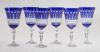 Seis copas de agua de cristal azul de Bohemia