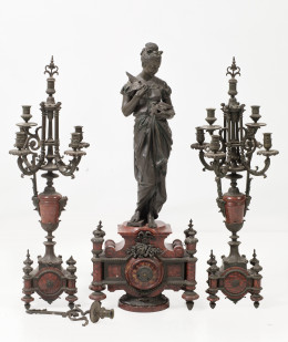Lot 475