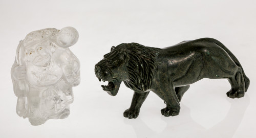 León tallado en piedra