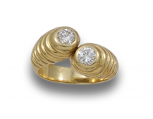 SORTIJA TU Y YO ORO GALLONES DIAMANTES  2