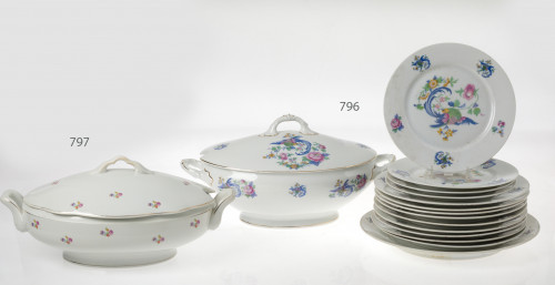 Juego sopera porcelana checa con fuente y platos