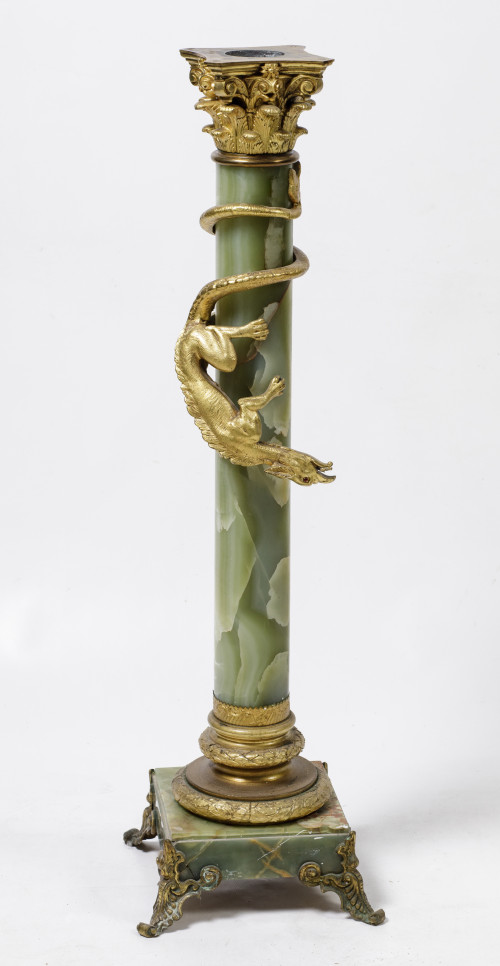 Columna de ónice y bronce dorado, pps. S. XX