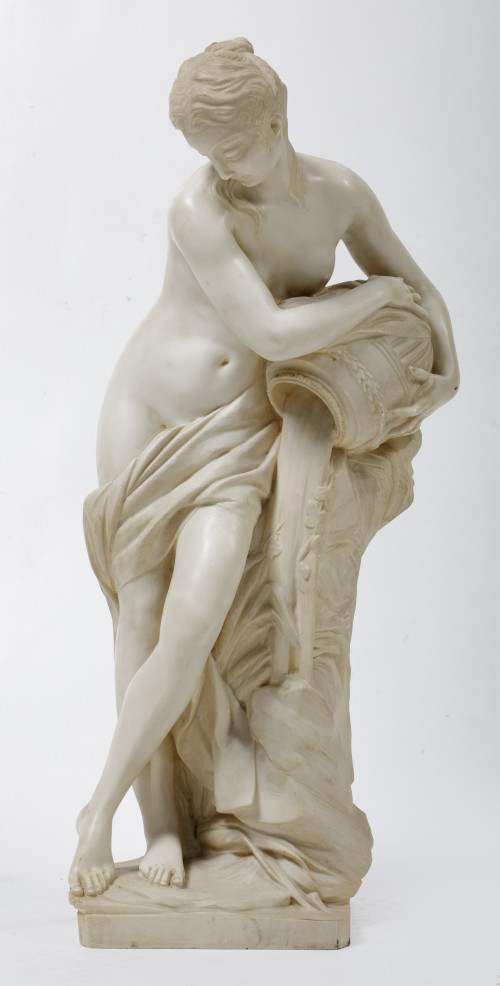 "Ninfa", escultura realizada en marmolina según modelos del
