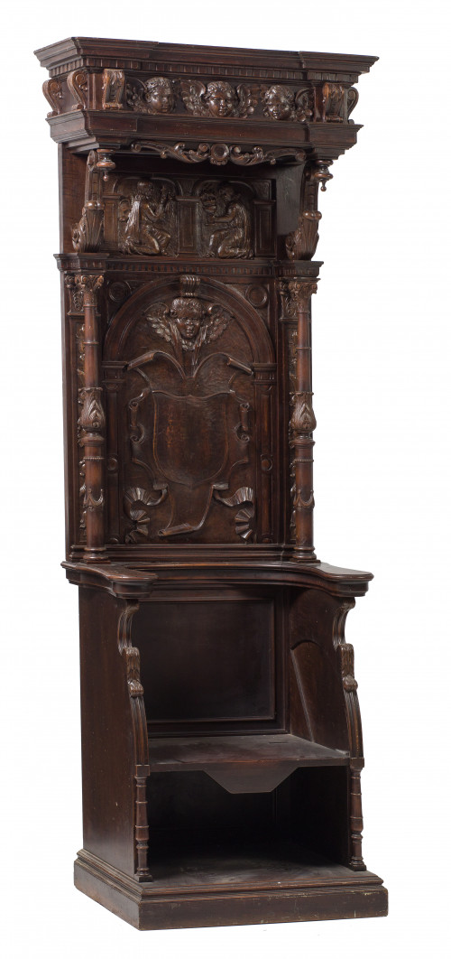 Silla de coro de roble tallado, Castilla, S. XIX. 