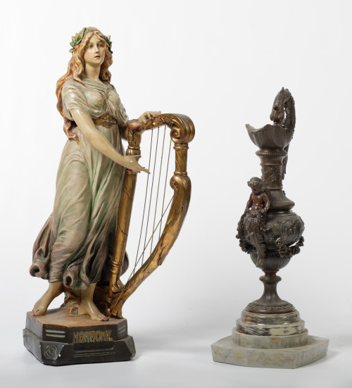 "Armonie", escultura de escayola policromada siguiendo mode