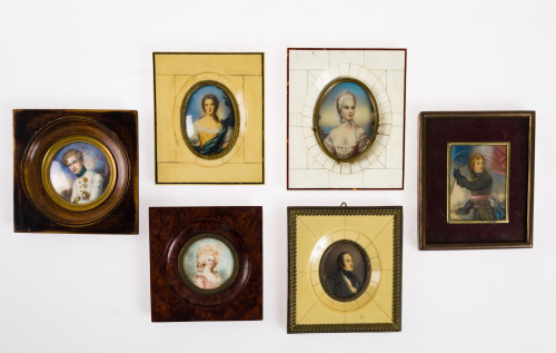 "Retratos", lote de seis miniaturas, S. XX