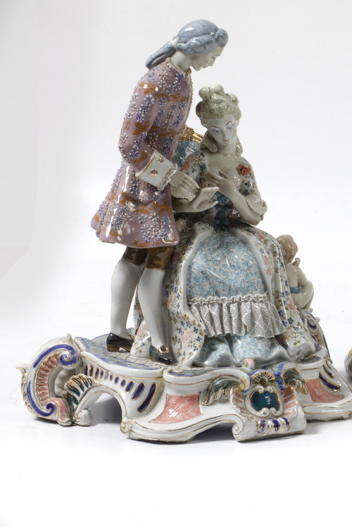 Grupo porcelana escena galante