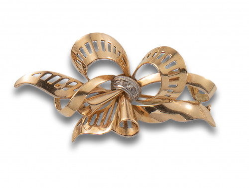 BROCHE AÑOS 40, DE DIAMANTES Y ORO AMARILLO