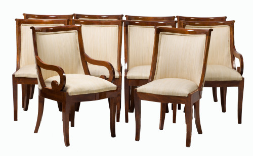 Sillería compuesta por 8 sillas y 2 butacas gondole estilo
