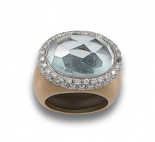 SORTIJA POMELLATO DE AGUAMARINA, DIAMANTES Y ORO