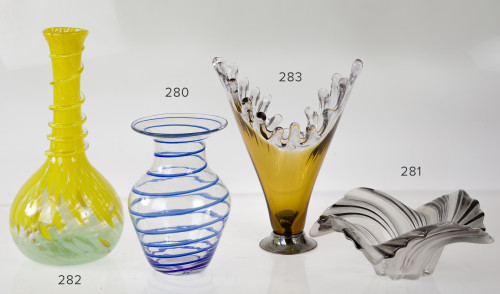 Jarrón de cristal soplado transparente y amarillo, Murano,