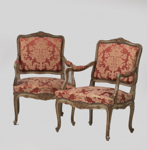 Pareja de butacas "a la reina" de estilo Luis XV, Francia,