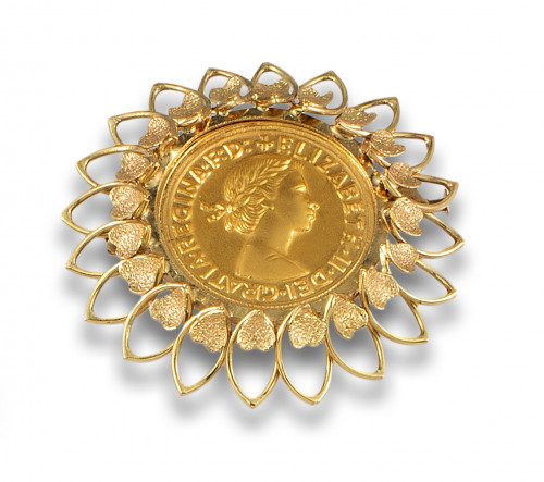 BROCHE REPRODUCCION MONEDA ELISABETH II ORO AMARILLO