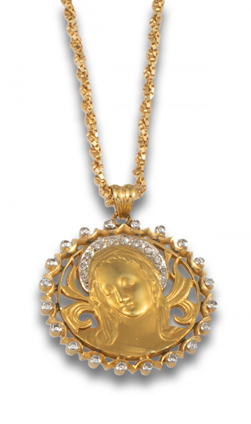 CADENA Y COLGANTE DE LA VIRGEN ORO AMARILLO 18 KT Y BRILLAN