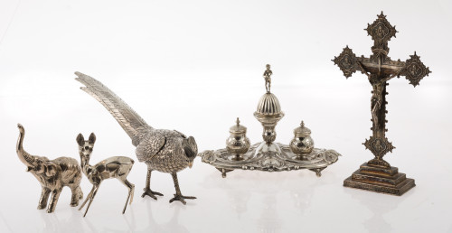 Tres figuras de animales en plata española. 