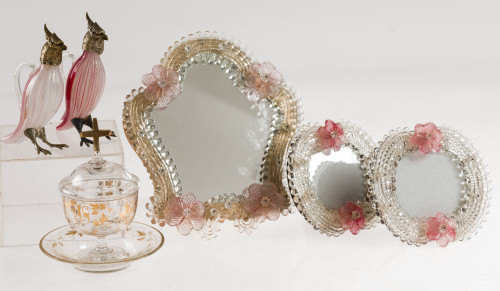 Pareja de vinageras de cristal en forma de loro, med.S.XX