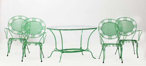 Cuatro sillas y una mesa de jardín, España, med. S. XX