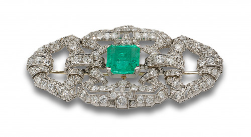 BROCHE ART DECO DE  ESMERALDA, DIAMANTES Y PLATINO