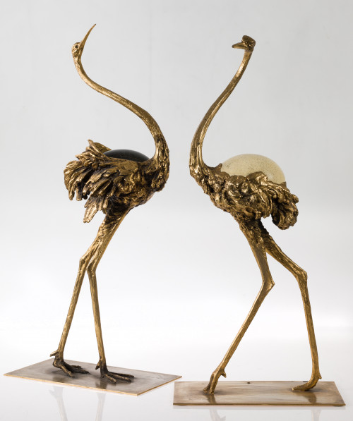 Avestruz de bronce dorado y huevo de avestruz, Gabriella Cr