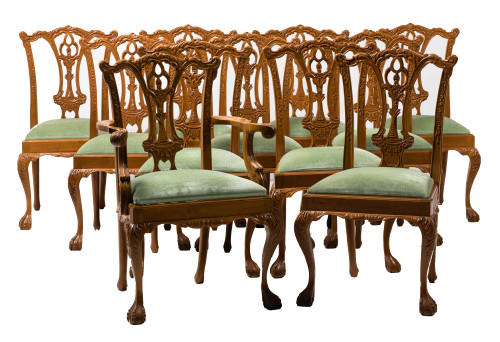Diez sillas y una butaca estilo Heppelwhite, S. XX