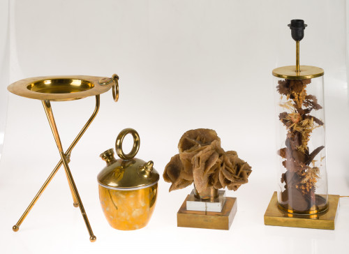 Mesa auxiliar de metal dorado, España, med. S. XX