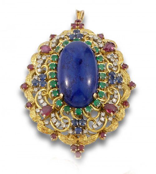 GRAN MEDALLÓN COLGANTE DE LAPISLÁZULI, DIAMANTES, ESMERADAS