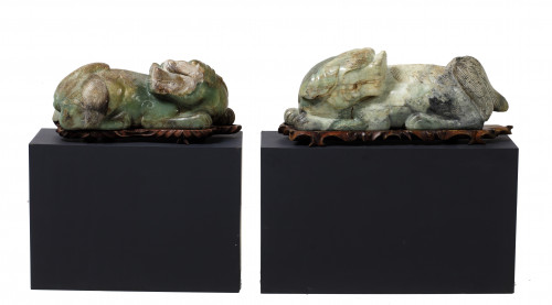 Pareja de antiguos dragones chinos de jade