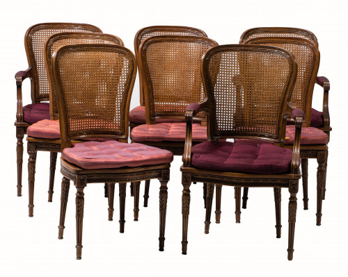 Cinco sillas y tres butacas de estilo Luis XVI, S. XX