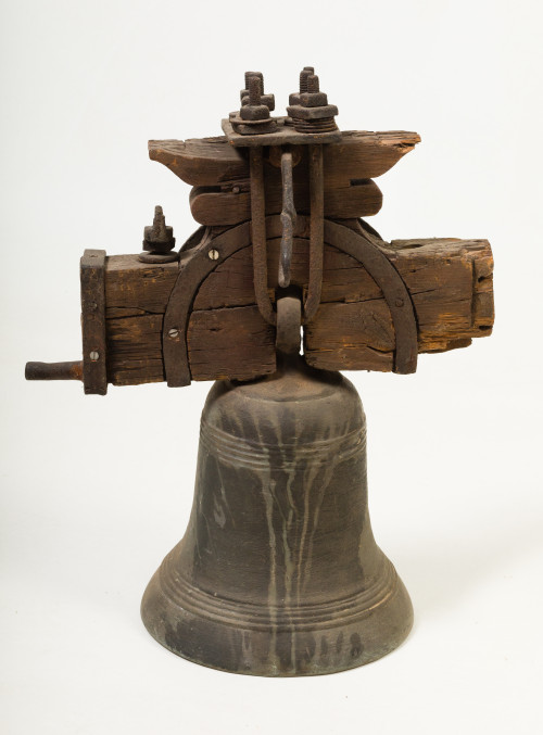 Campana de hierro montada en madera, S. XIX