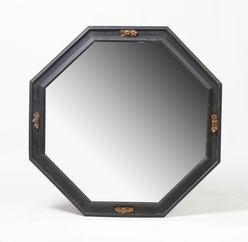 Espejo de perfil octogonal siguiendo modelos del S. XVII, E