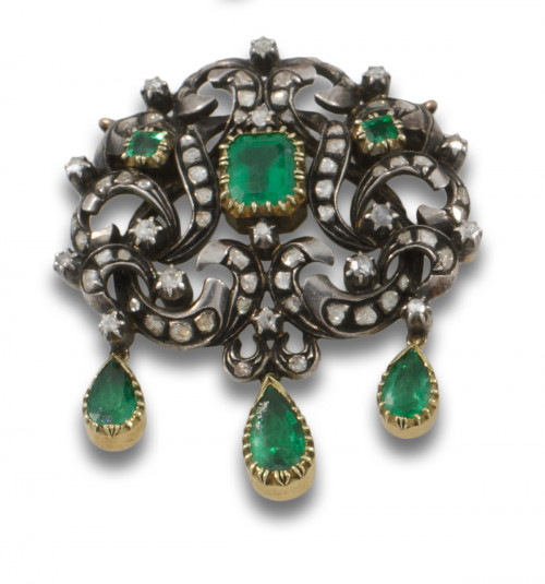 BROCHE S.XIX DE  DIAMANTES, VIDRÍOS VERDES, ORO AMARILLO Y