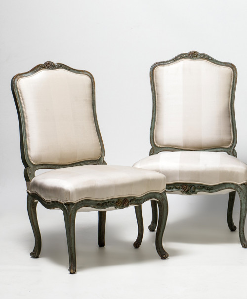 Pareja de sillas estilo Luis XV, pps. S. XX