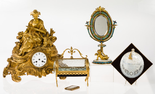 Espejo de mesa, en bronce dorado y cloissoné, S. XIX- XX