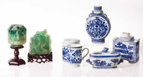 Cinco piezas Compañia de Indias de porcelana azul y blanco,
