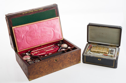 Juego de fumador en caja Napoleón III, Francia, S. XIX