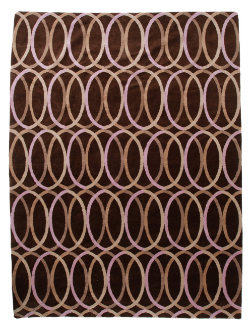 Alfombra de lana de campo chocolate y decoración geométrica