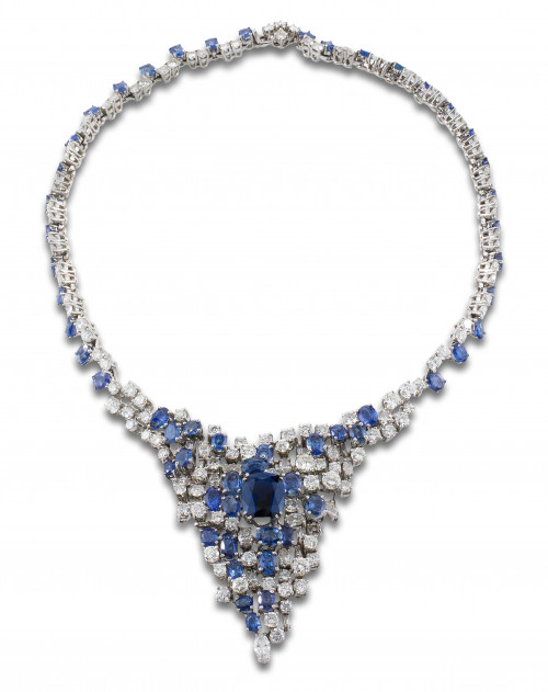 COLLAR DE ZAFIROS, DIAMANTES Y ORO BLANCO