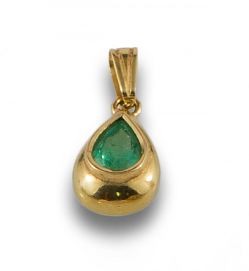 COLGANTE DE ORO AMARILLO Y ESMERALDA