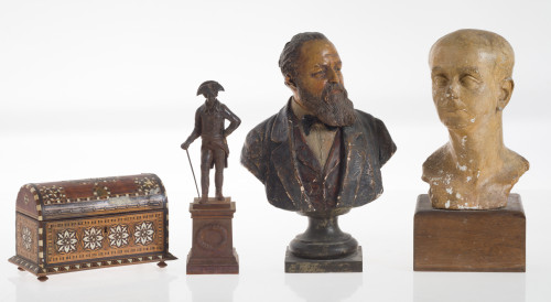 Pequeño cofre de taracea, trabajo granadino, S.XX