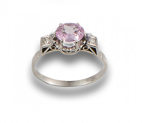 SORTIJA PLATINO, ROSA DE FRANCIA Y DIAMANTES