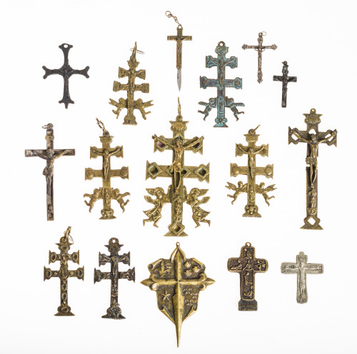 Lote de 16 cruces metal