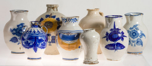 Lote de ocho piezas cerámica Talavera. 
