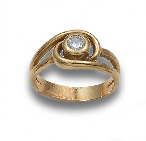 SORTIJA DE ORO Y CHATÓN DE DIAMANTE