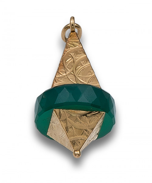 COLGANTE, AÑOS 70, EN FORMA DE PÉNDULO DE ORO AMARILLO Y VI