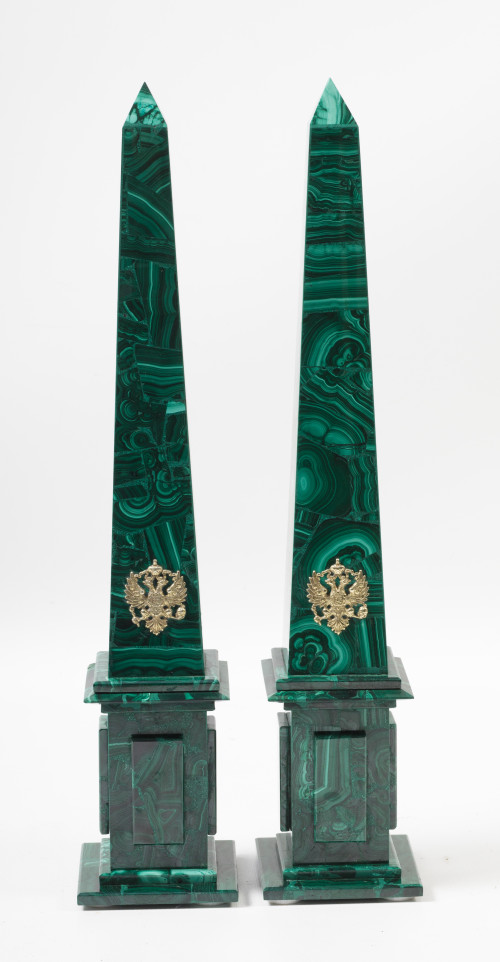 Pareja de obeliscos de malaquita, Rusia, S. XX