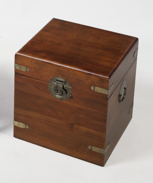 Caja de gusto oriental, S. XX