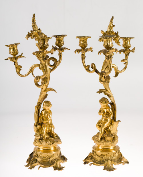 Pareja de candelabros Napoleón III de tres luces, en bronce