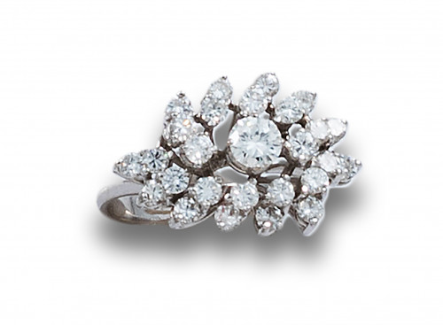 SORTIJA DE ORO BLANCO CUAJADA DE DIAMANTES